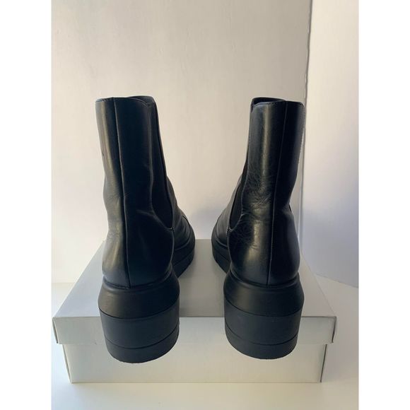 Stuart Weitzman Norah Boot, Size 39 - Picture 4 of 6